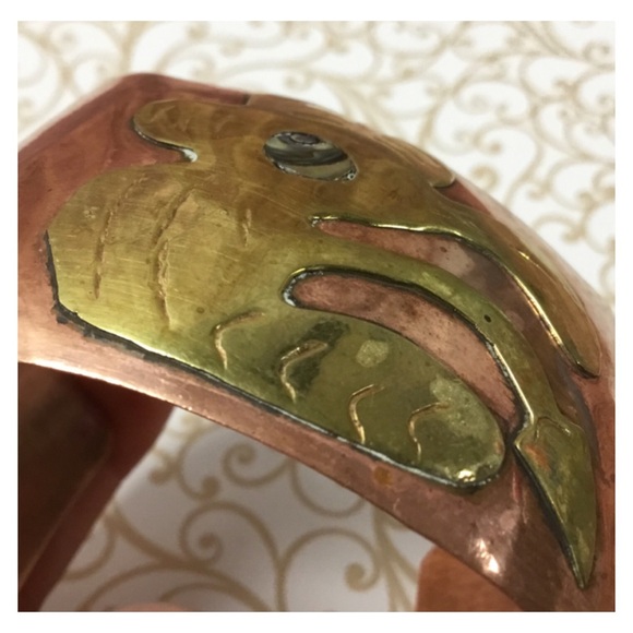 Vintage MEXICO Handcrafted Copper Brass Abalone Cuff Bracelet - Picture 4 of 9